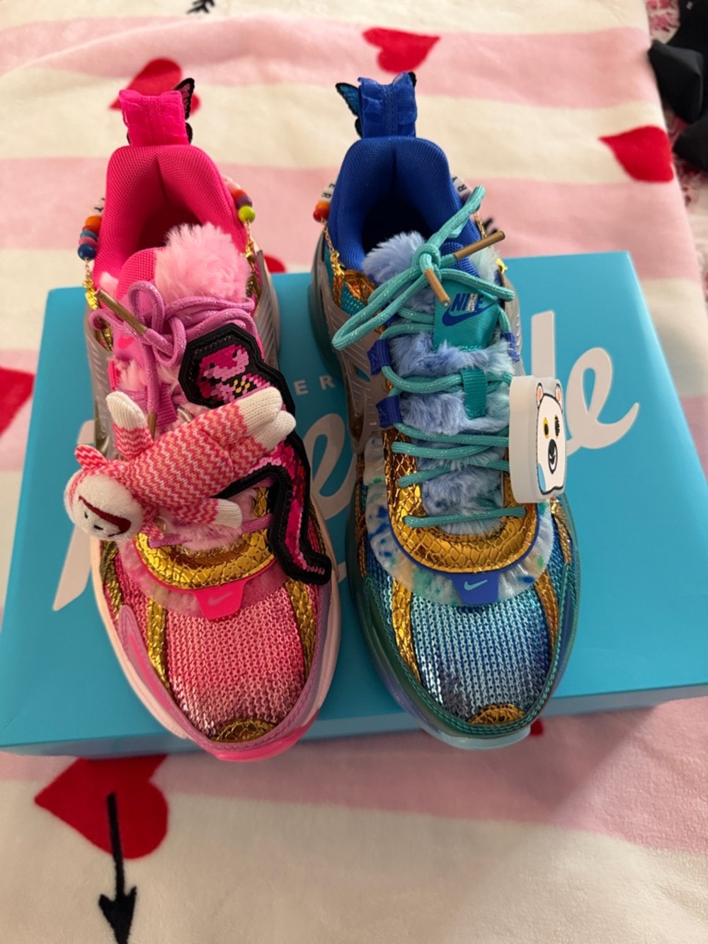 Nike v2k run DB21 Doernbecher- Pink & Blue women’s 8 - Picture 2 of 16
